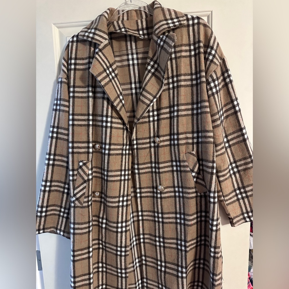 Boutique jacket. Plaid print.